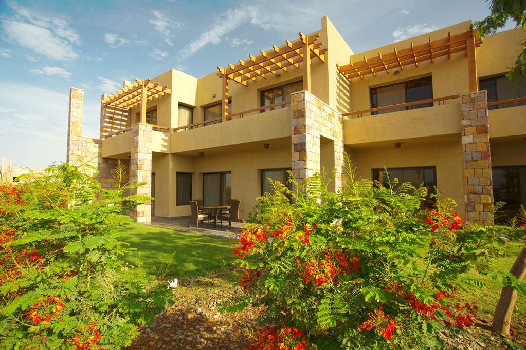 Golden Tulip Sharma Resort エクステリア 写真