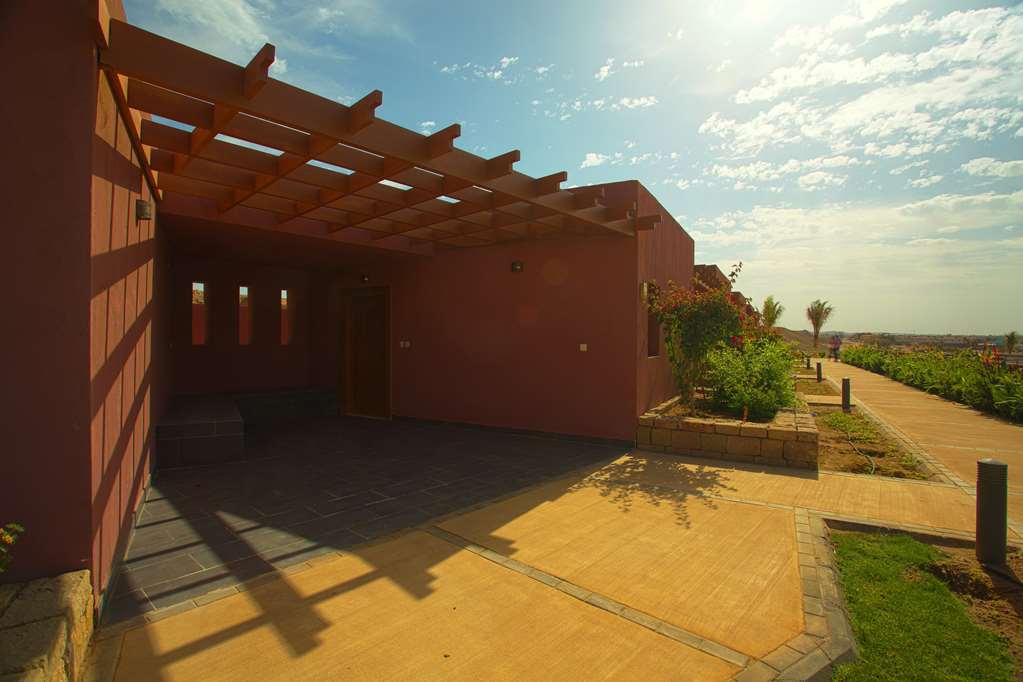 Golden Tulip Sharma Resort 部屋 写真
