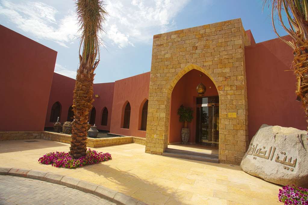 Golden Tulip Sharma Resort エクステリア 写真