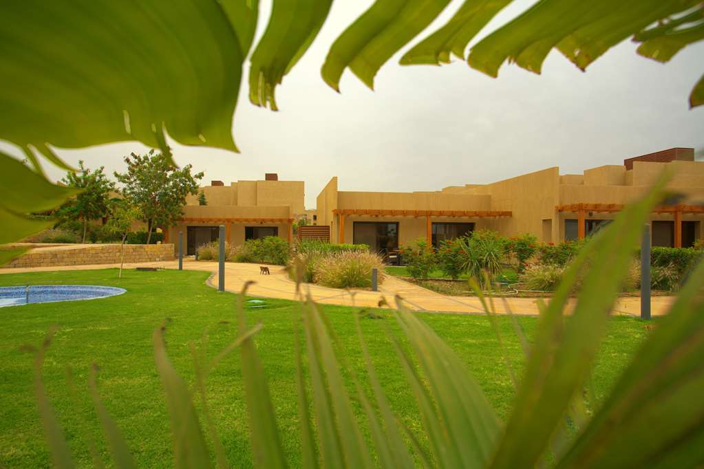 Golden Tulip Sharma Resort 部屋 写真